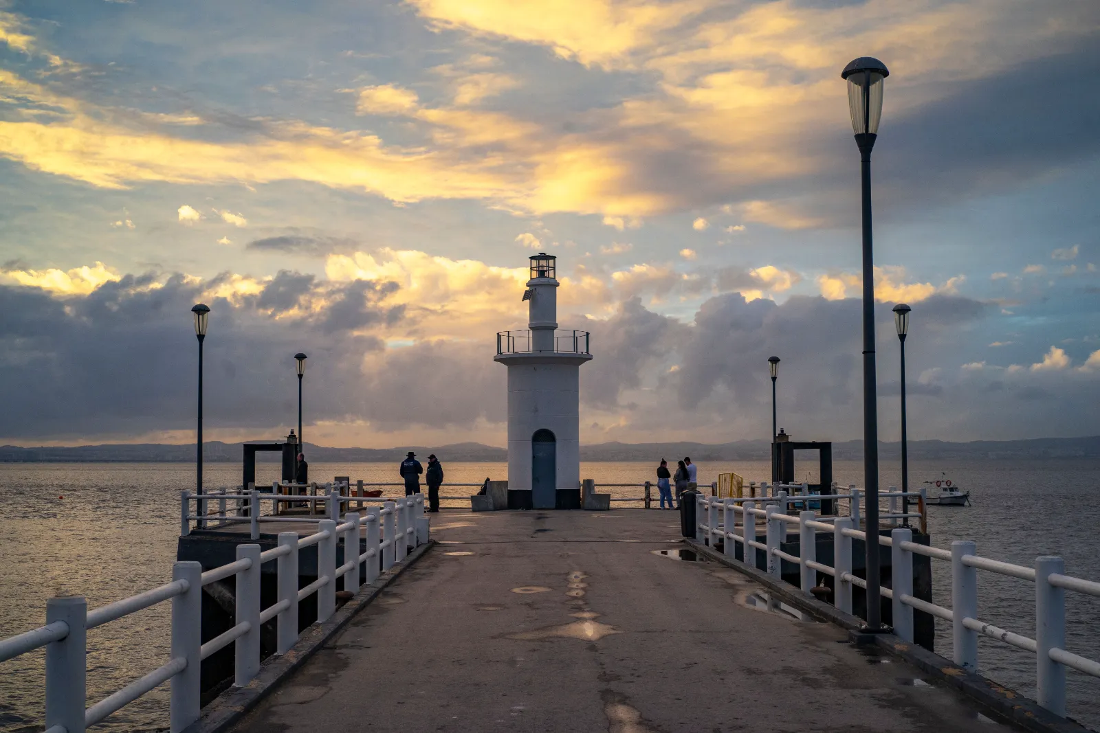 A zona ribeirinha e o centro histórico de Alcochete, junto ao estuário do Tejo